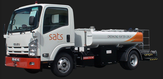 Çevresel Malzemeler 4000L Su Servis Kamyonu Isuzu Şasi